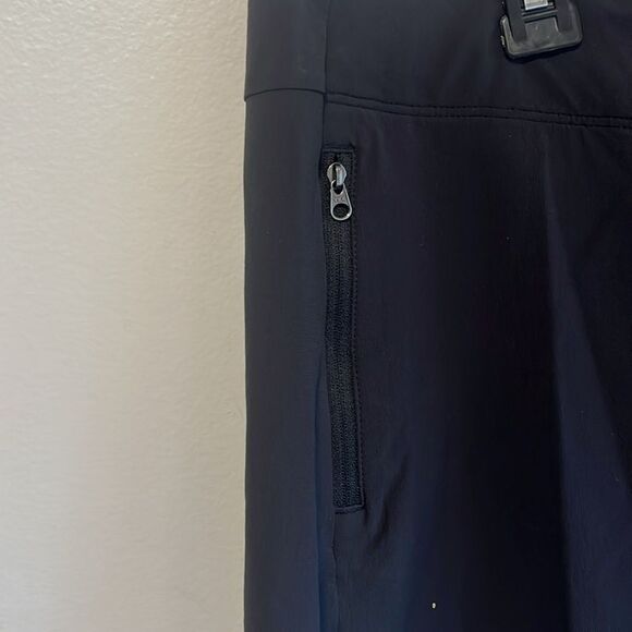 EXCELLENT CONDITION WOMEN’S SIZE 6 OUTDOOR RESEARCH FERROSI WRAP BLACK SKIRT - Picture 5 of 9